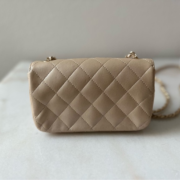Light Gold Quilted Lambskin and Strass V for Victory Mini - Picture 4 of 6